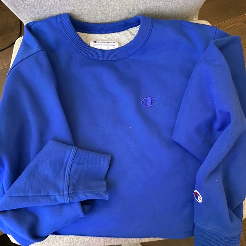 CHAMPION CREWNECK ROYAL BLUE cropped sweatshirt